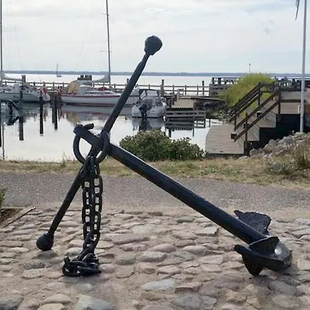 Skovly * Lohals