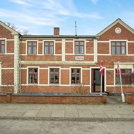 Skovly * Lohals